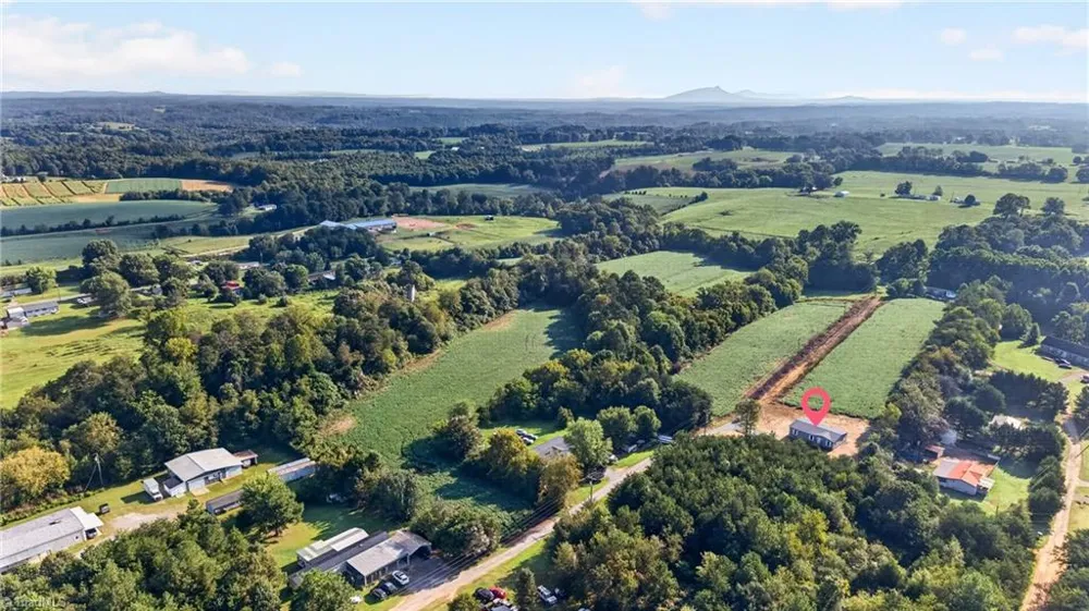 3840 Sonnet Drive Boonville, NC 27011