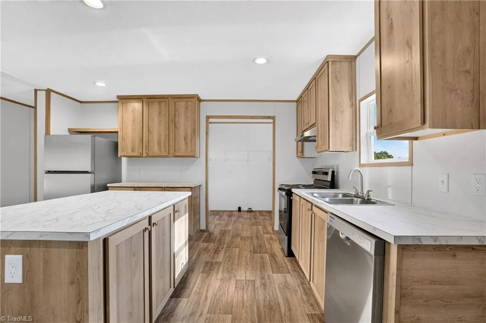 3840 Sonnet Drive Boonville, NC 27011