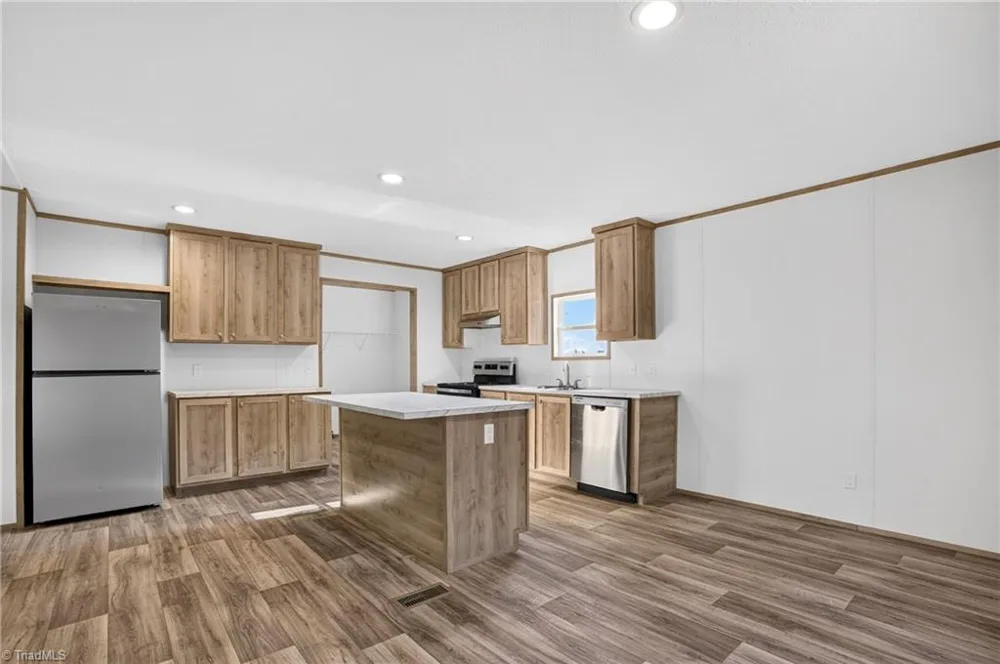 3840 Sonnet Drive Boonville, NC 27011