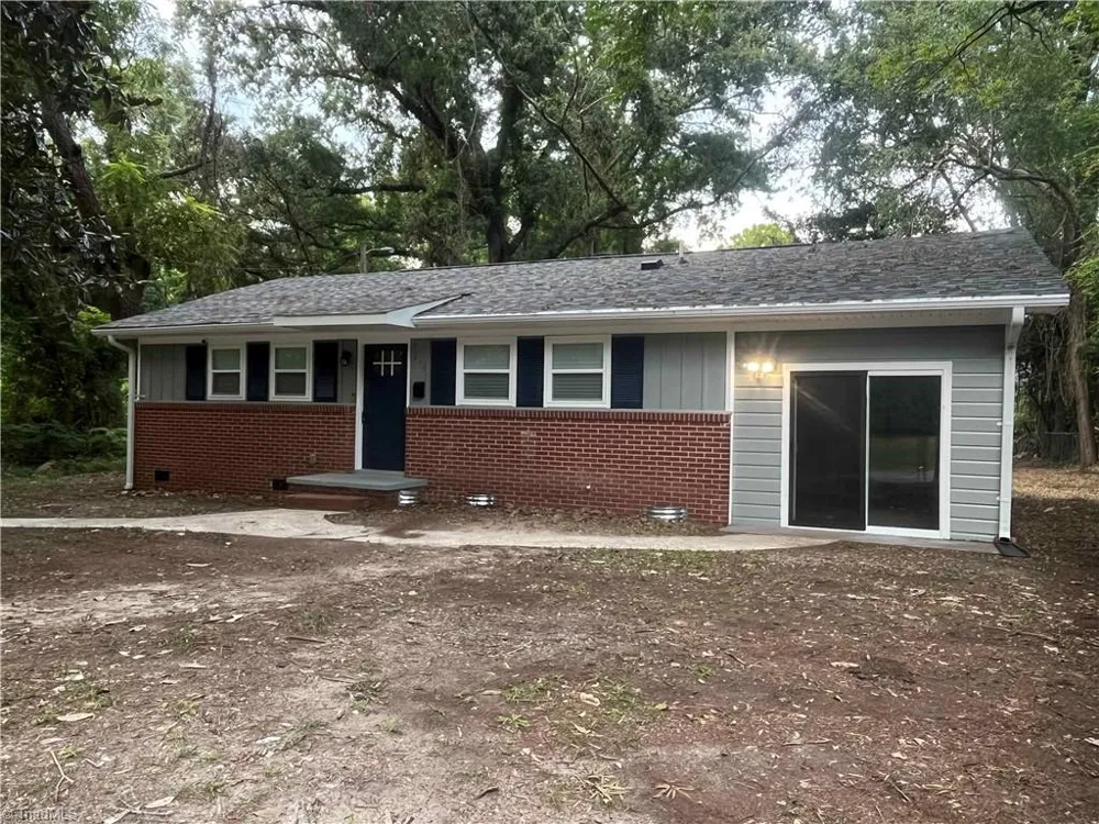 210 Dickson Street Laurinburg, NC 28352