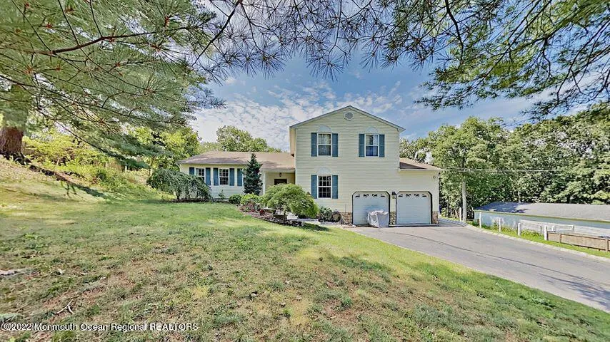 31 Oakland Drive Jackson, NJ 08527