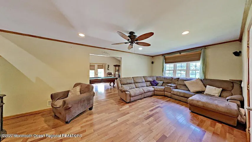 31 Oakland Drive Jackson, NJ 08527