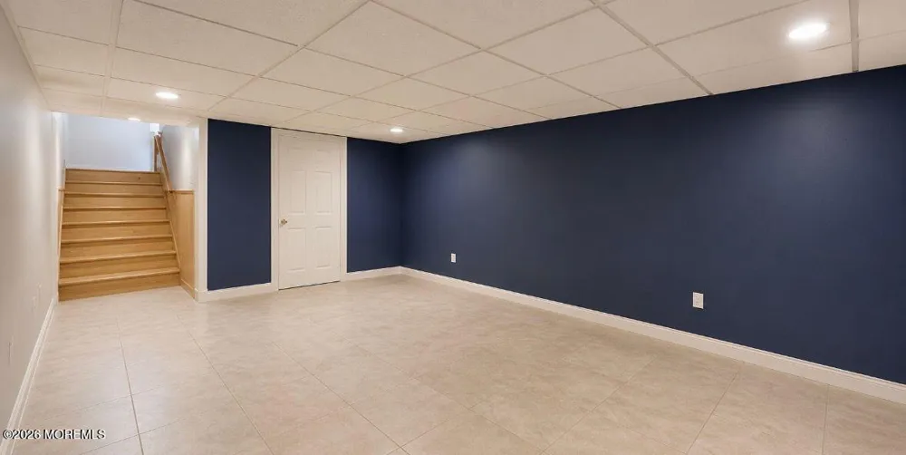 31 Oakland Drive Jackson, NJ 08527