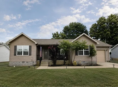 112 Lee Ln