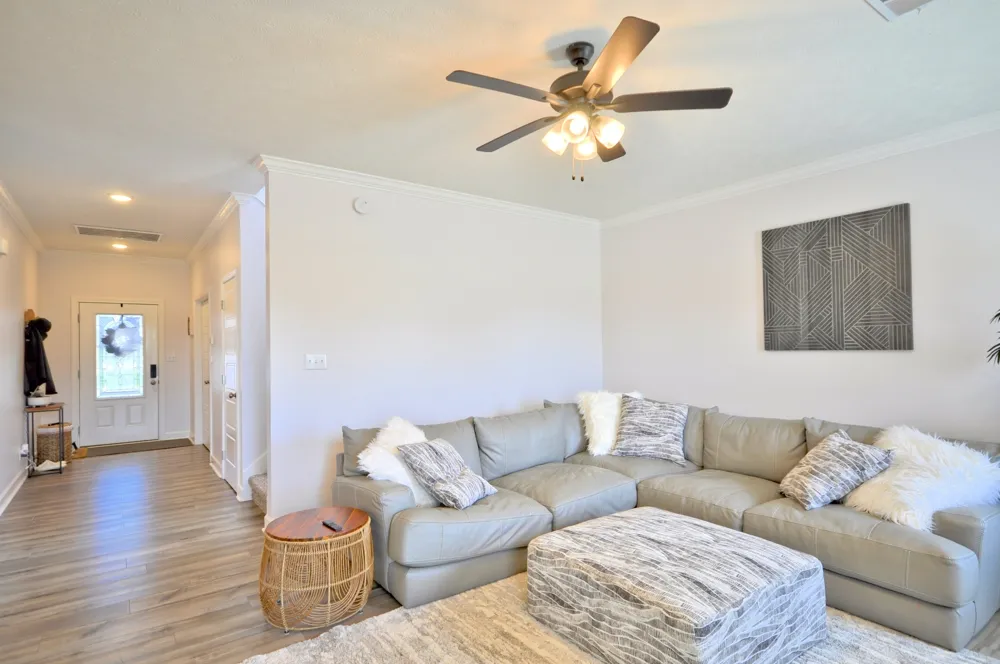 279 Bluebriar Trce Clarksville, TN 37043