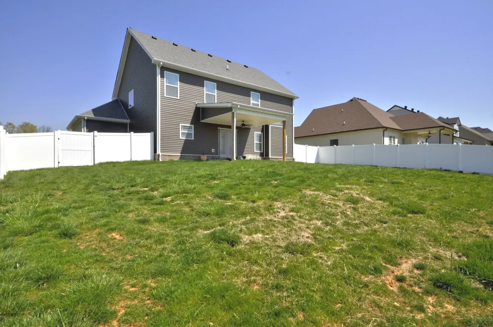 279 Bluebriar Trce Clarksville, TN 37043