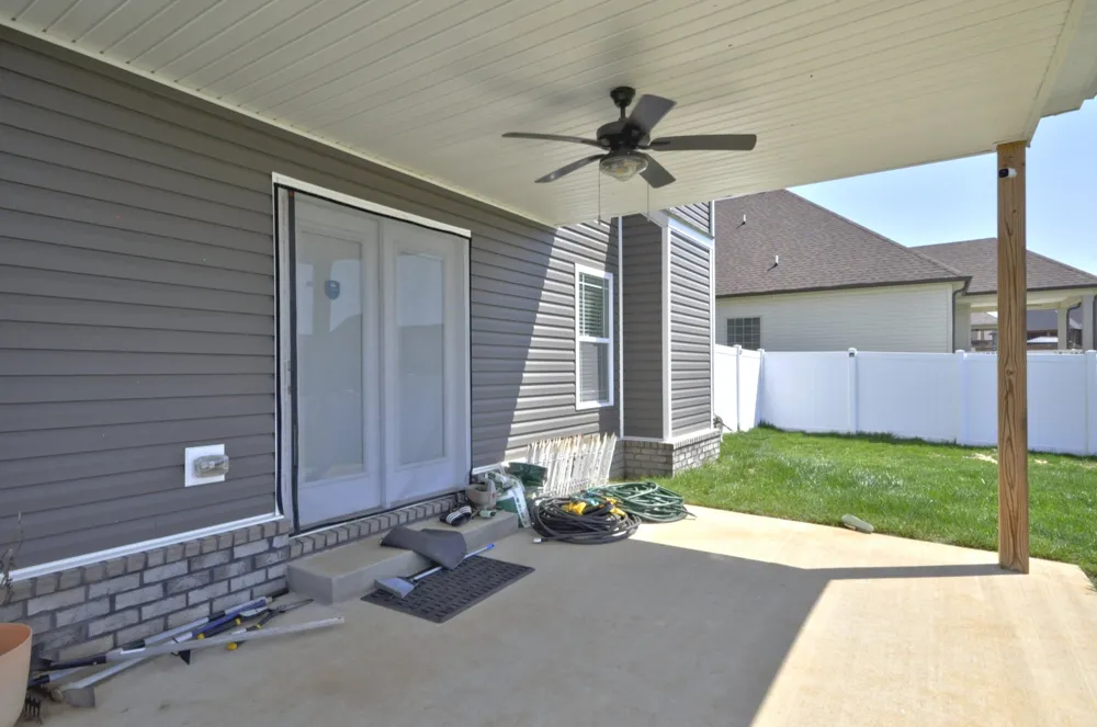 279 Bluebriar Trce Clarksville, TN 37043