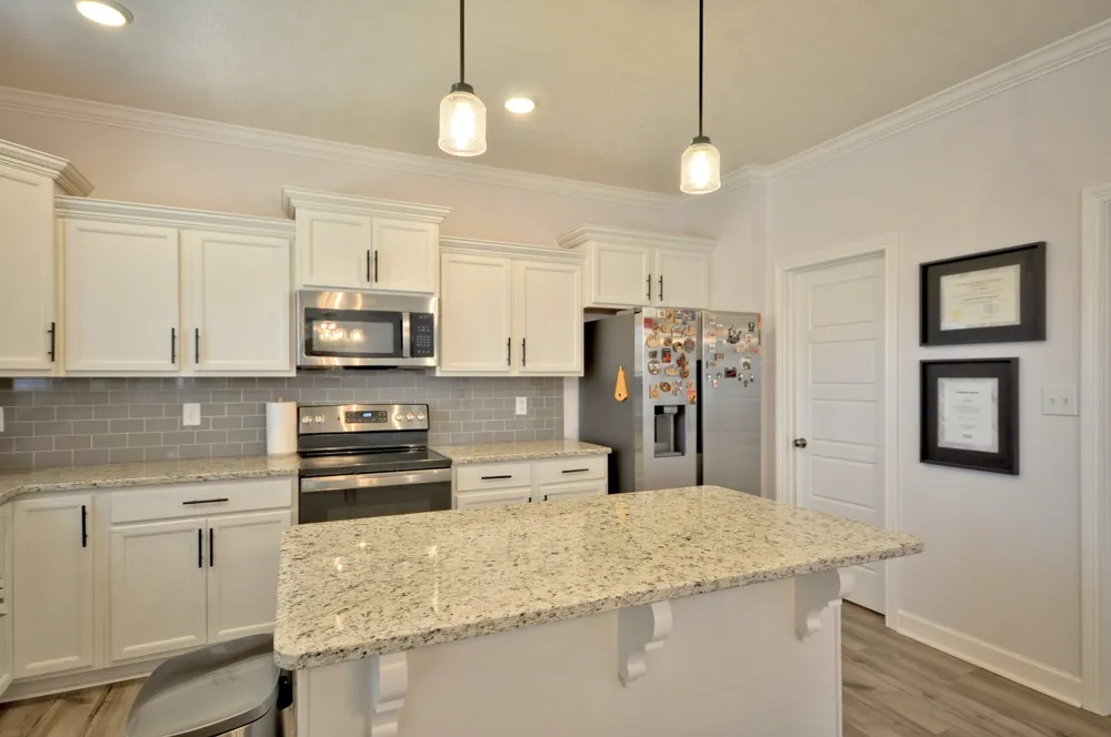 279 Bluebriar Trce Clarksville, TN 37043