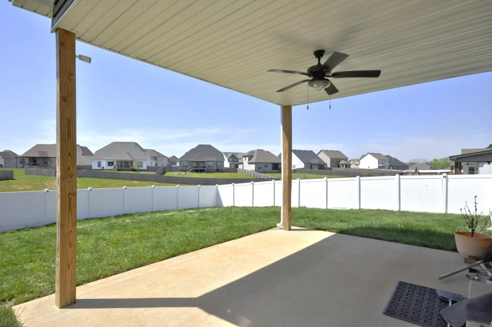 279 Bluebriar Trce Clarksville, TN 37043