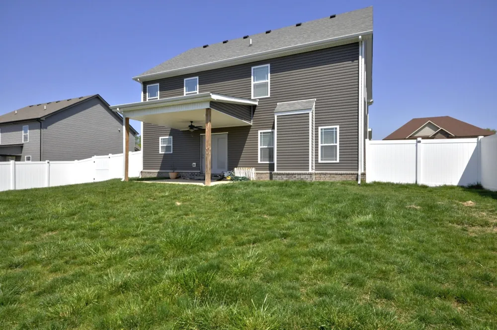 279 Bluebriar Trce Clarksville, TN 37043