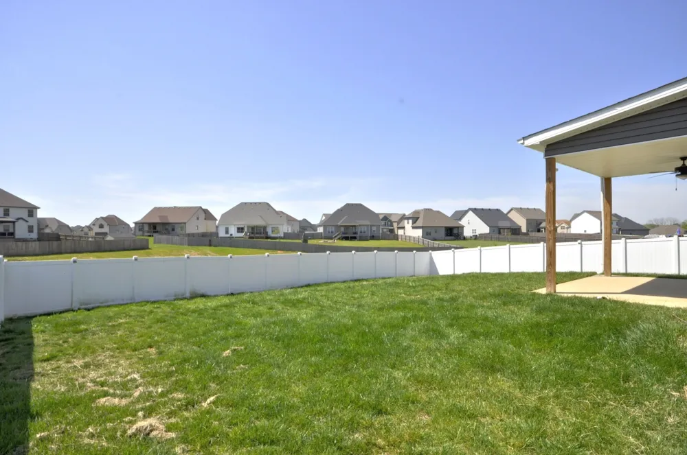 279 Bluebriar Trce Clarksville, TN 37043