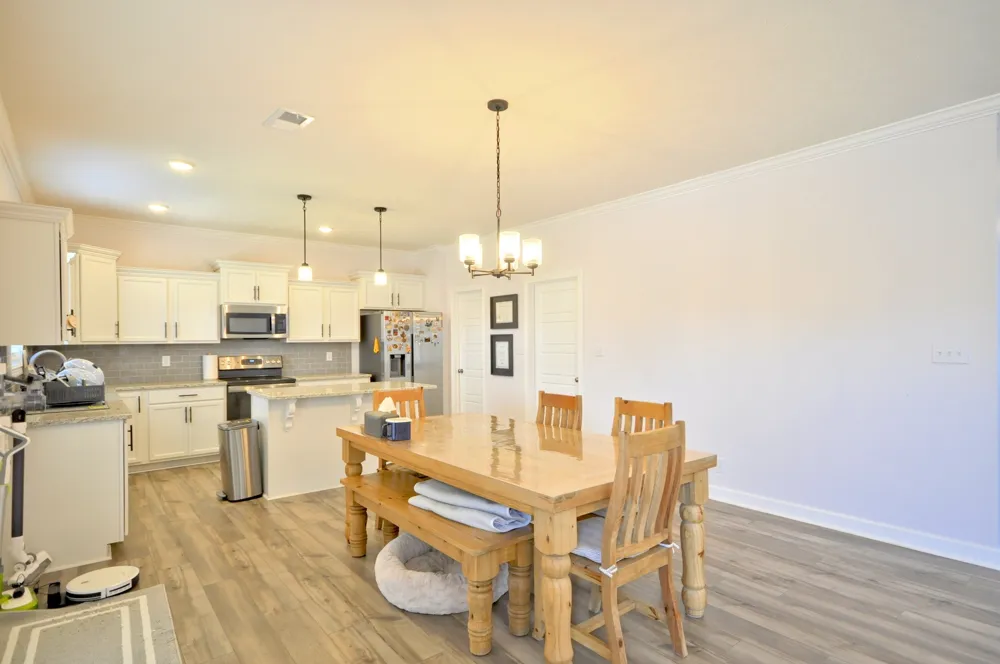 279 Bluebriar Trce Clarksville, TN 37043