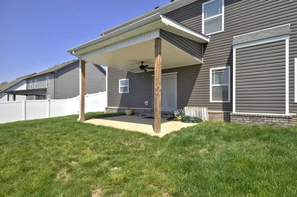 279 Bluebriar Trce Clarksville, TN 37043