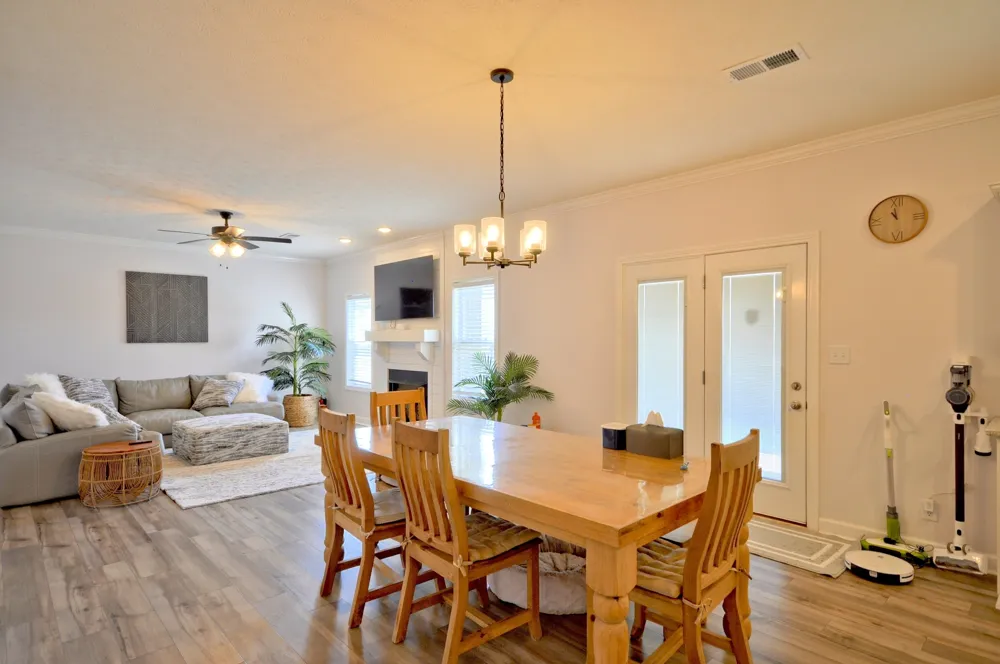 279 Bluebriar Trce Clarksville, TN 37043