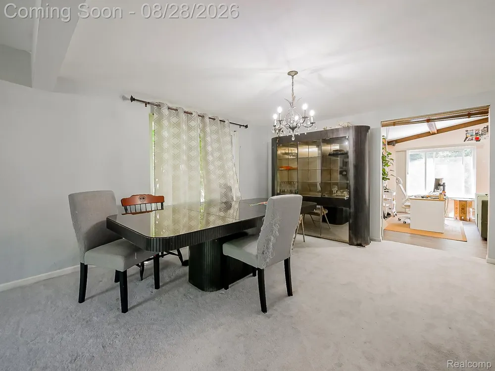 6052 Glen Eagles Drive West Bloomfield Charter Township, MI 48323
