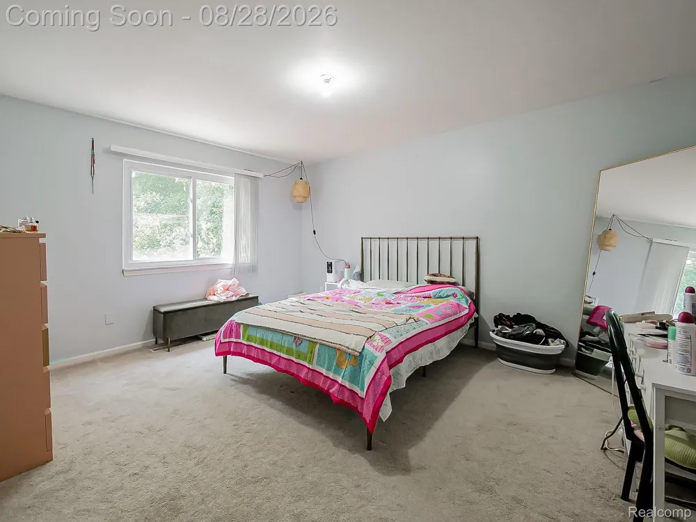 6052 Glen Eagles Drive West Bloomfield Charter Township, MI 48323