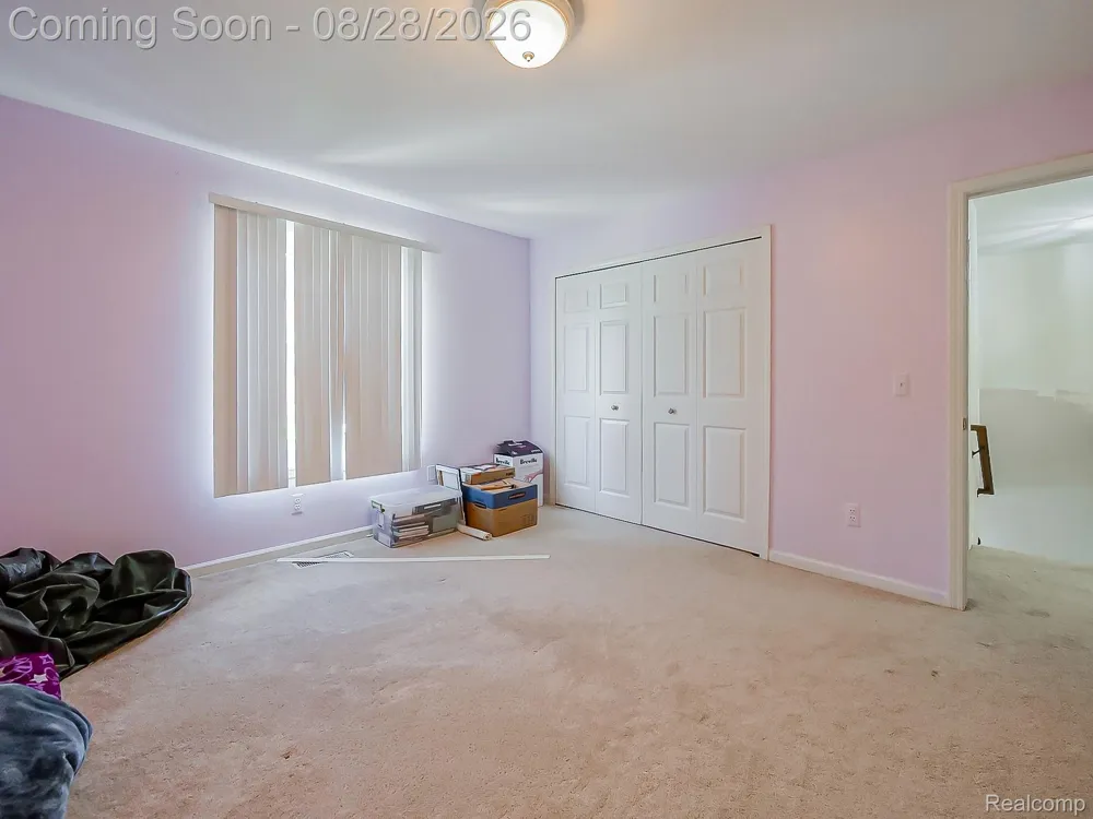 6052 Glen Eagles Drive West Bloomfield Charter Township, MI 48323