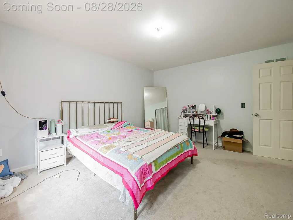 6052 Glen Eagles Drive West Bloomfield Charter Township, MI 48323