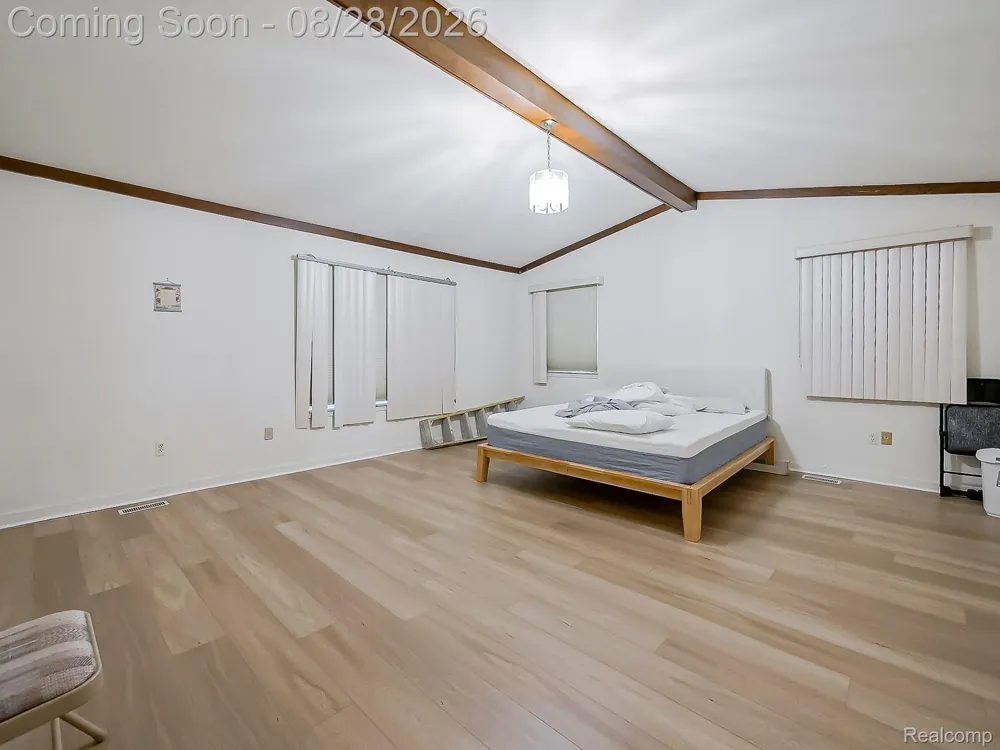 6052 Glen Eagles Drive West Bloomfield Charter Township, MI 48323