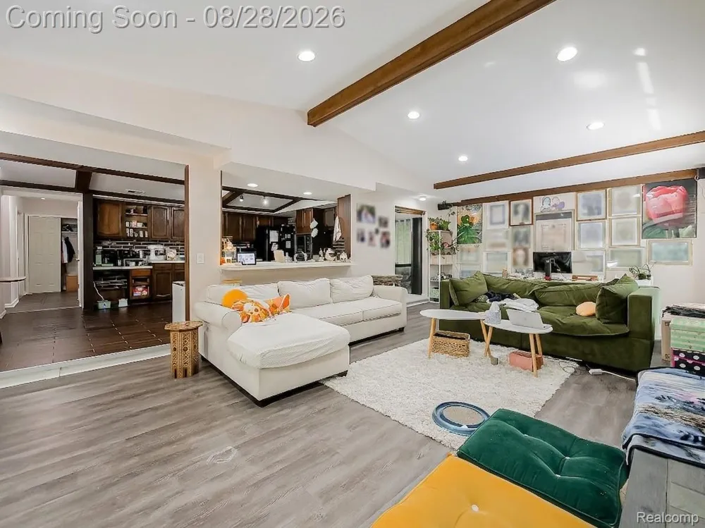 6052 Glen Eagles Drive West Bloomfield Charter Township, MI 48323