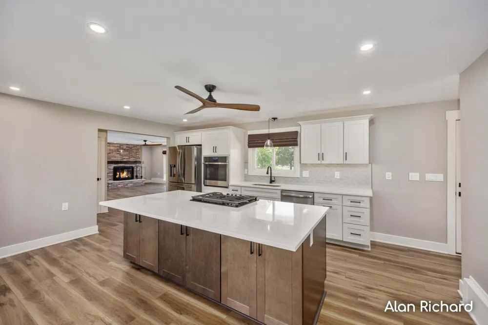 8446 Vinton Avenue NW Sparta Township, MI 49345