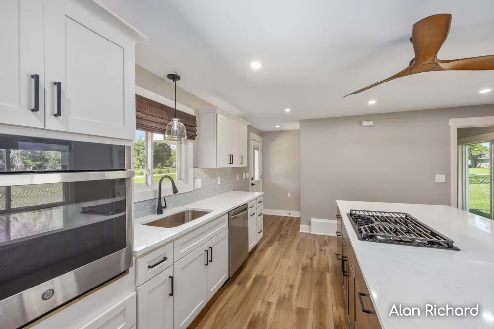 8446 Vinton Avenue NW Sparta Township, MI 49345