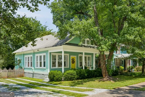 1739 Lyle AVE