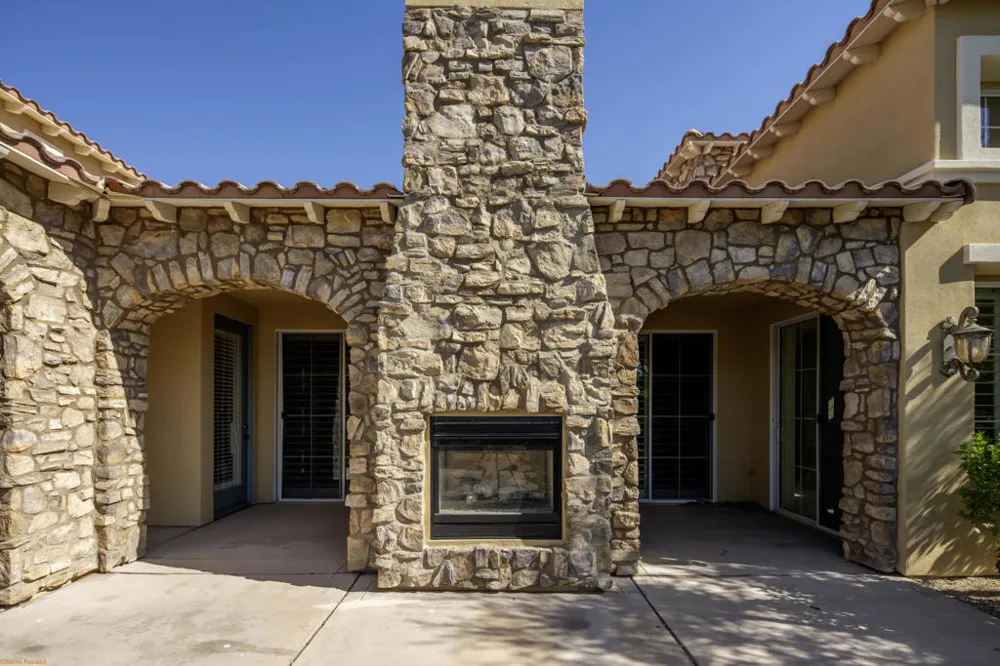 1021 Via Fortuna Palm Desert, CA 92260