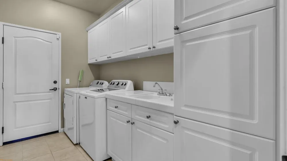1021 Via Fortuna Palm Desert, CA 92260