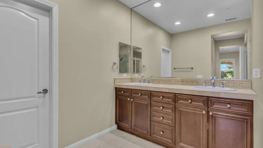 1021 Via Fortuna Palm Desert, CA 92260