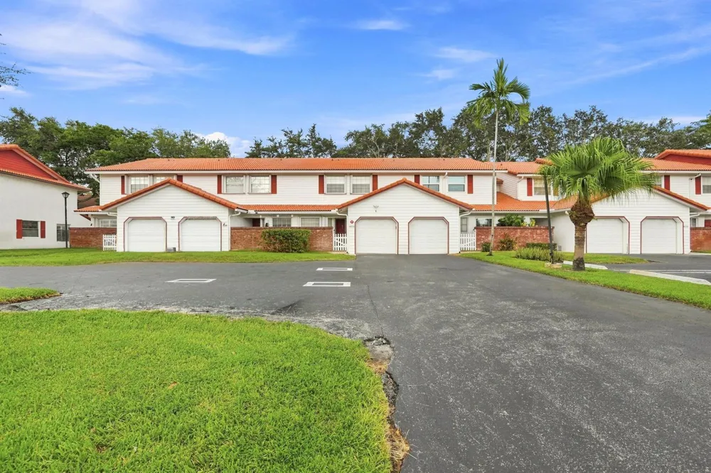 8945 NW 23RD STREET #8945 Coral Springs, FL 33065