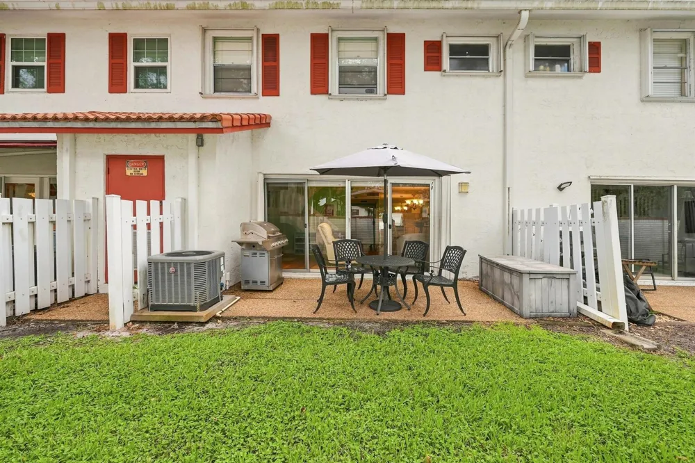 8945 NW 23RD STREET #8945 Coral Springs, FL 33065