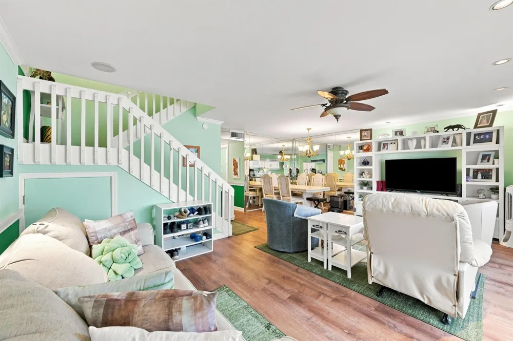 8945 NW 23RD STREET #8945 Coral Springs, FL 33065