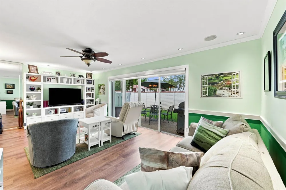 8945 NW 23RD STREET #8945 Coral Springs, FL 33065