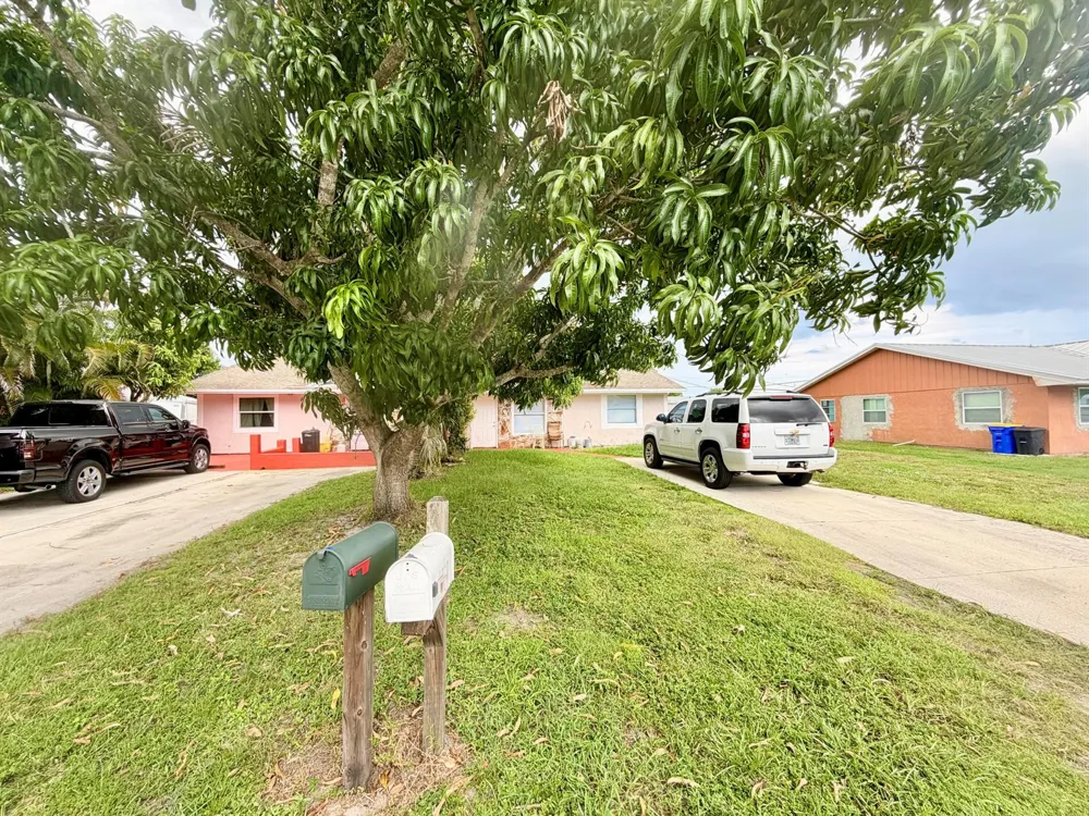 5045 SE DRIFTWOOD AVENUE Stuart, FL 34997
