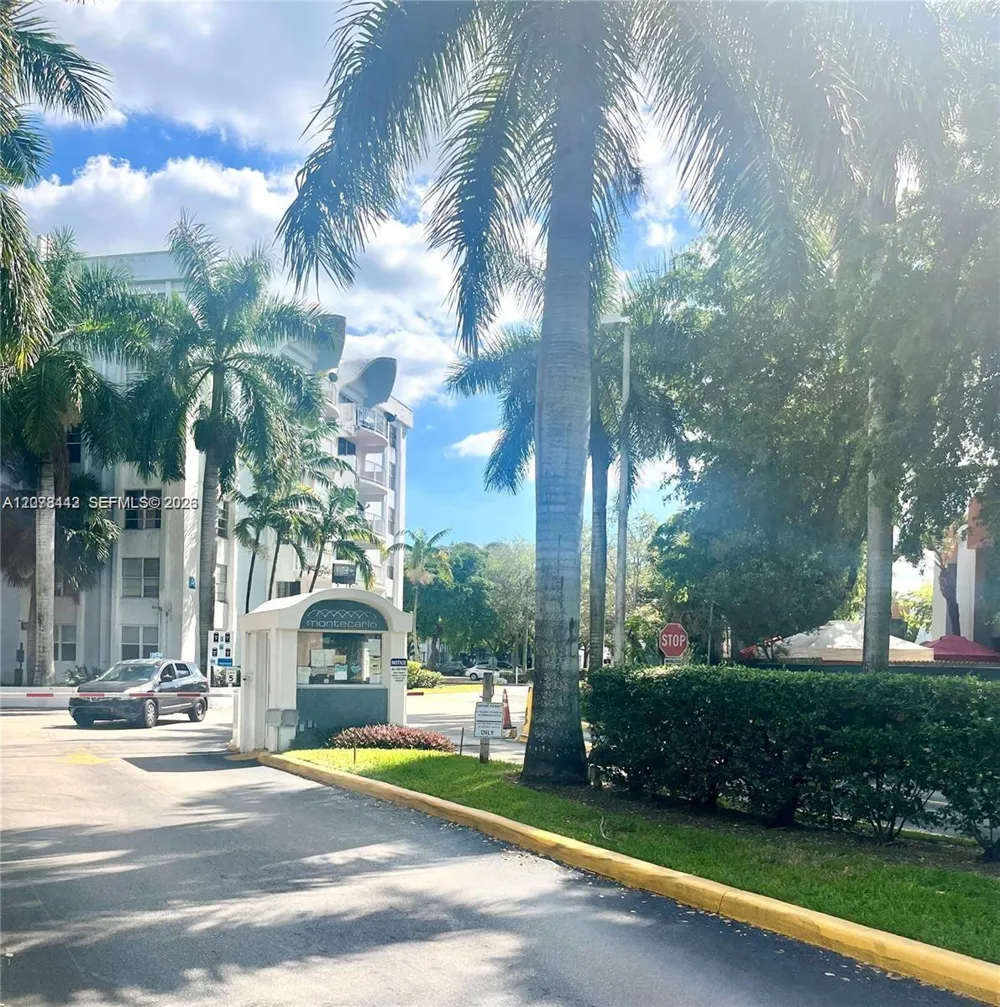 492 NW 165th St Rd #C112 Miami, FL 33169