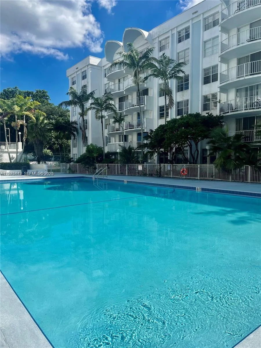 492 NW 165th St Rd #C112 Miami, FL 33169