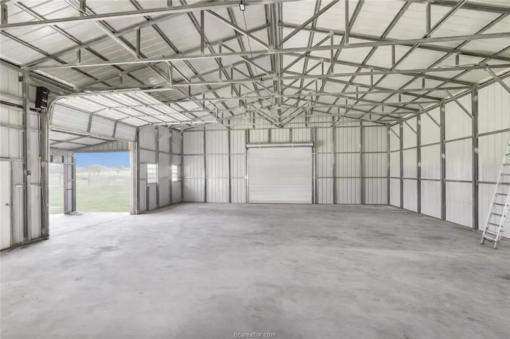 36244 COCHRAN ROAD Waller, TX 77484