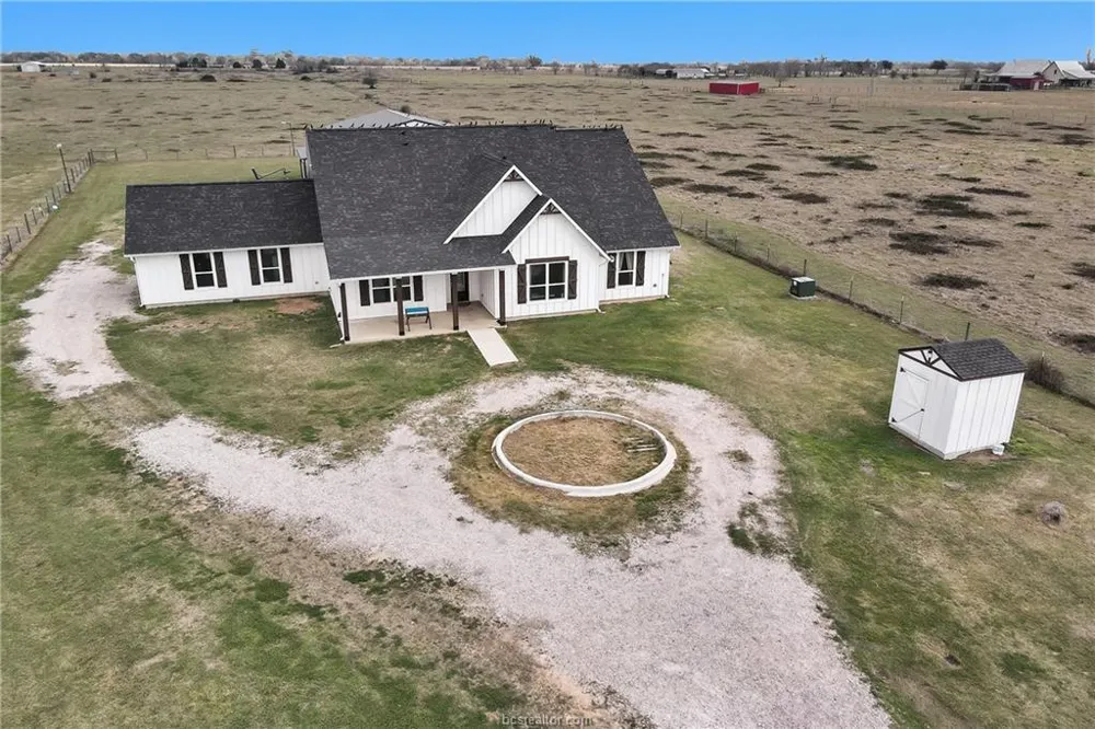 36244 COCHRAN ROAD Waller, TX 77484