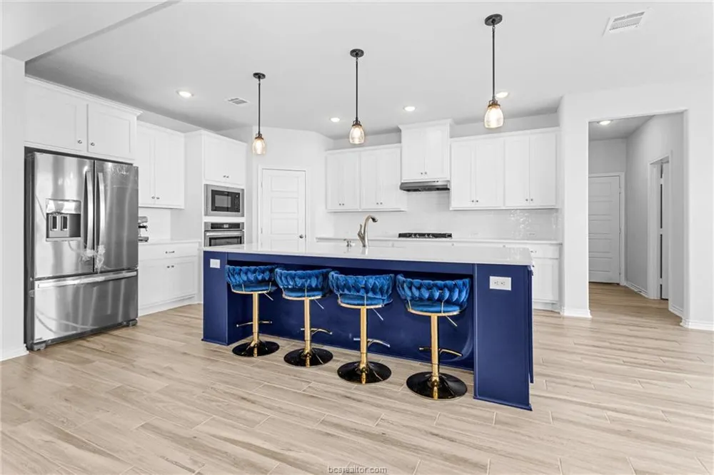 36244 COCHRAN ROAD Waller, TX 77484
