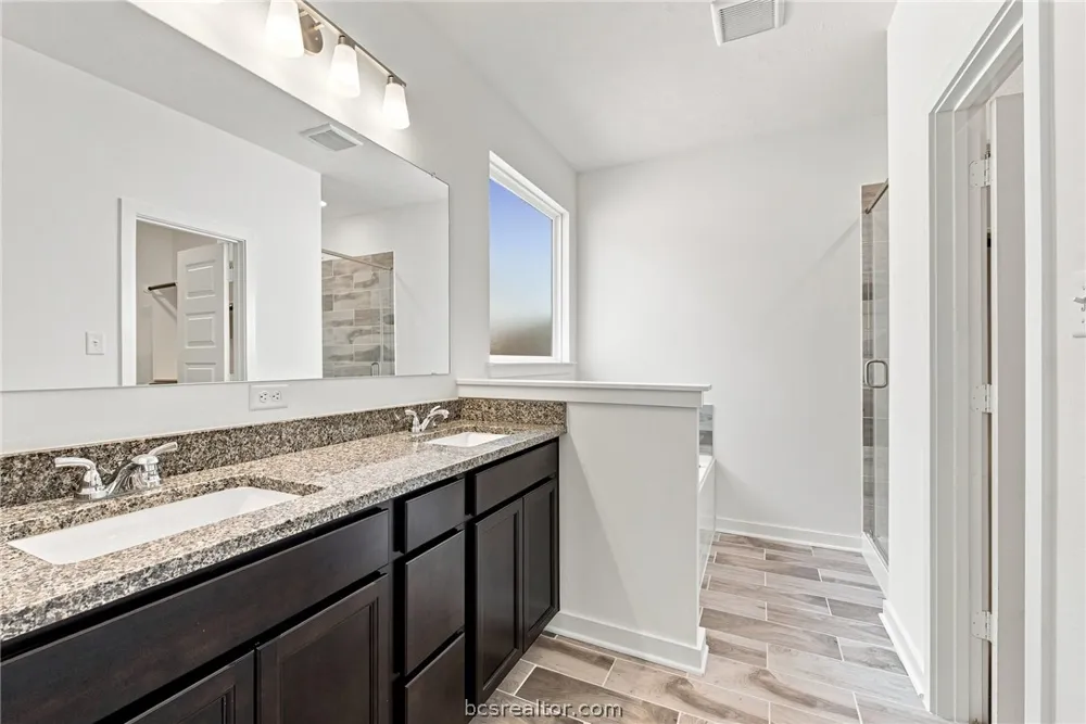 2519 Maskavich Court Bryan, TX 77807