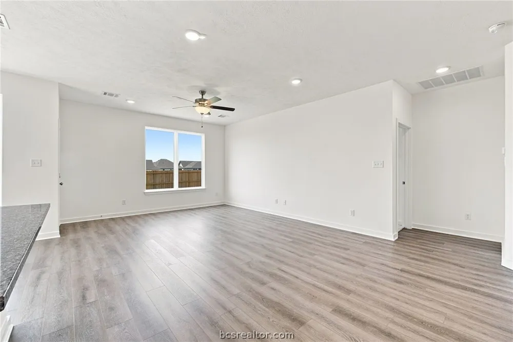 2519 Maskavich Court Bryan, TX 77807