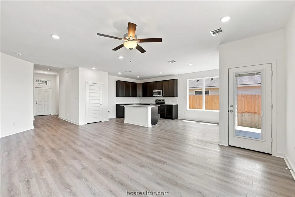 2519 Maskavich Court Bryan, TX 77807