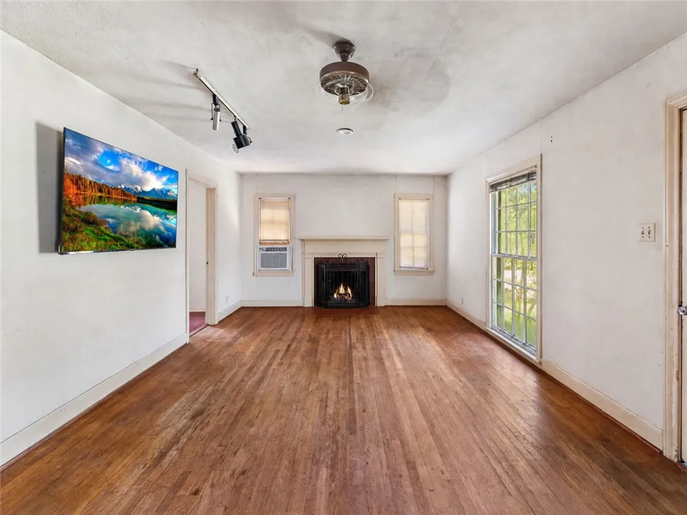 305 Hensel Avenue Bryan, TX 77801