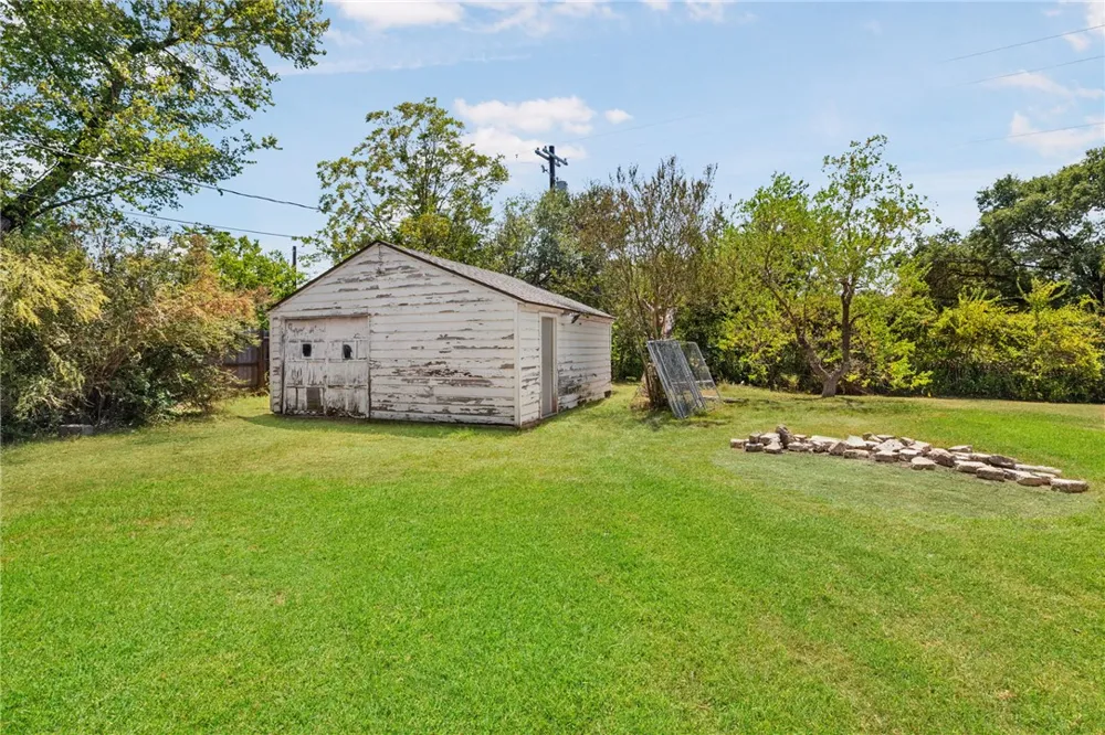 305 Hensel Avenue Bryan, TX 77801