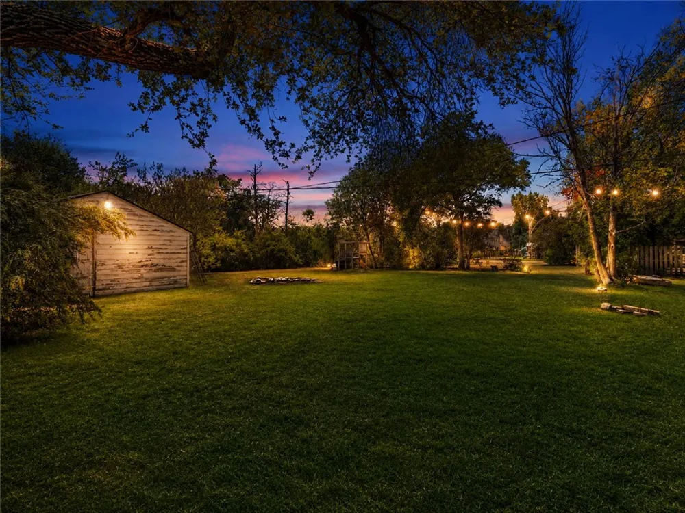 305 Hensel Avenue Bryan, TX 77801