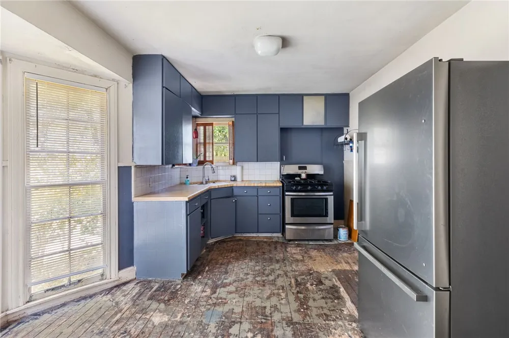 305 Hensel Avenue Bryan, TX 77801
