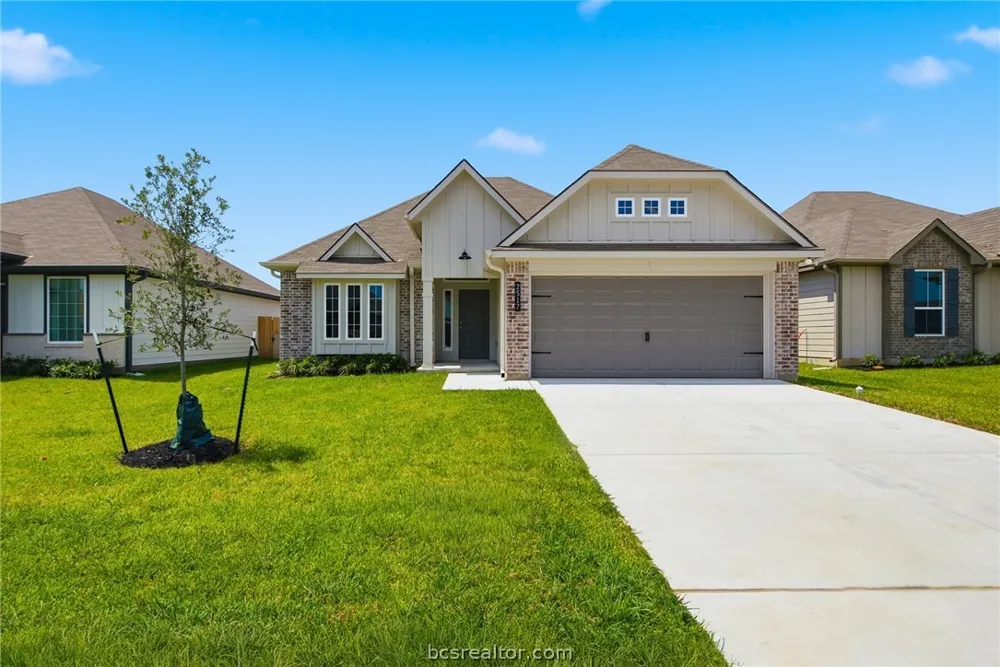 2517 Maskavich Court Bryan, TX 77807
