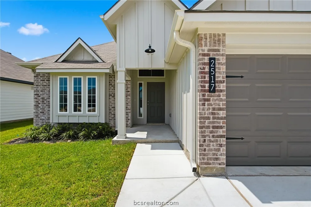 2517 Maskavich Court Bryan, TX 77807