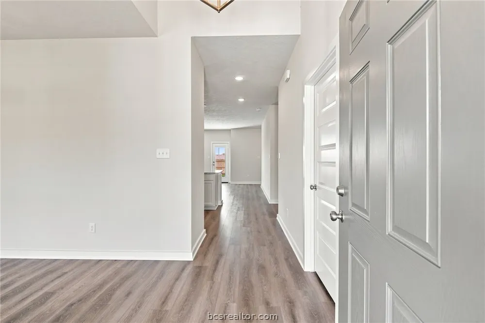 2517 Maskavich Court Bryan, TX 77807